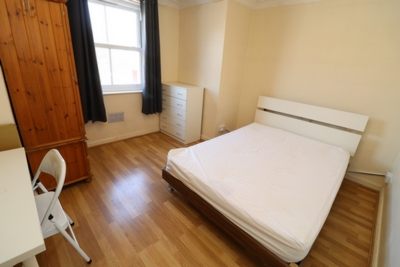 Double room - Single use to rent in Saunders Ness Road, Island Gardens, London, E14
