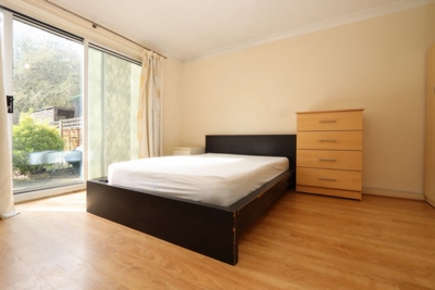 Double room - Single use to rent in Ann Moss Way, Canada Water, London, SE16