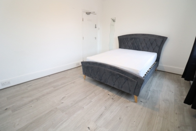 Double Room to rent in Cambridge Heath Road, Bethnal Green, London, E2