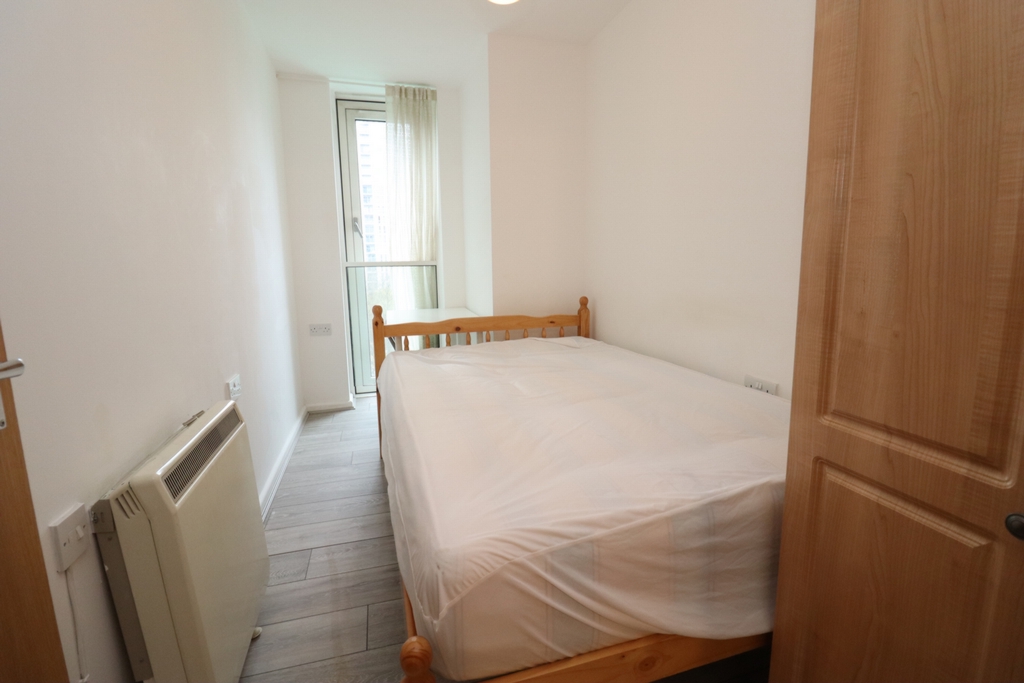 Double room - Single use to rent in Canary Wharf, London, E14