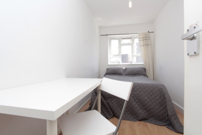 Single Room to rent in Ashcombe House, Devons Road, Bromley by Bow, London, E3