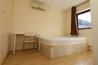 Double room - Single use to rent in Ropemaker Road, Cannada Water, London, SE16
