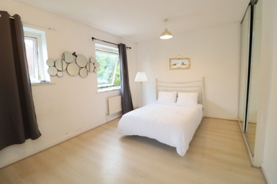Double room - Single use to rent in Ropemaker Road, Canada Water, London, SE16