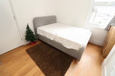 Double room - Single use to rent in Monega Road, Upton Park, London, E7