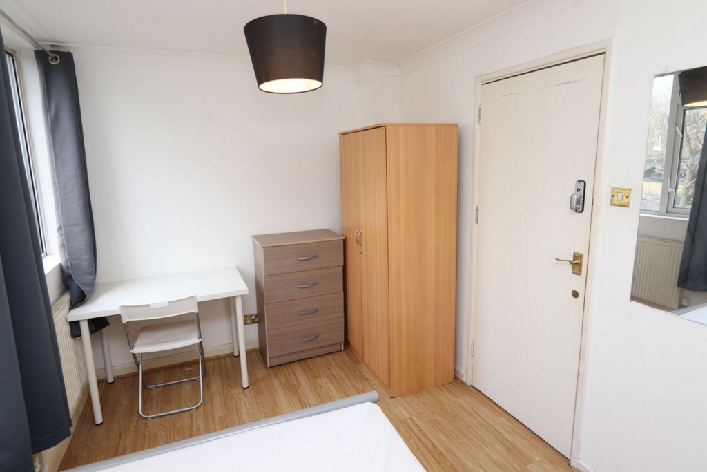 Double room - Single use to rent in Stratford, London, E15