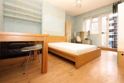 Double Room to rent in Sylvia Court, Cavendish Street, Old Street, London, N1