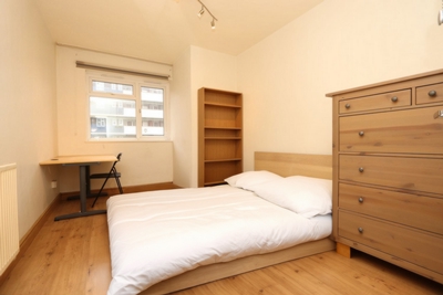 Double room - Single use to rent in Sylvia Court, Cavendish Street, Old Street, London, N1