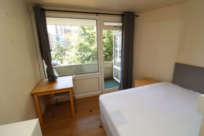 Double room - Single use to rent in Jenkinson House, Usk Street, Bethnal Green, London, E2