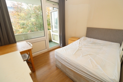 Double room - Single use to rent in Jenkinson House, Usk Street, Bethnal Green, London, E2