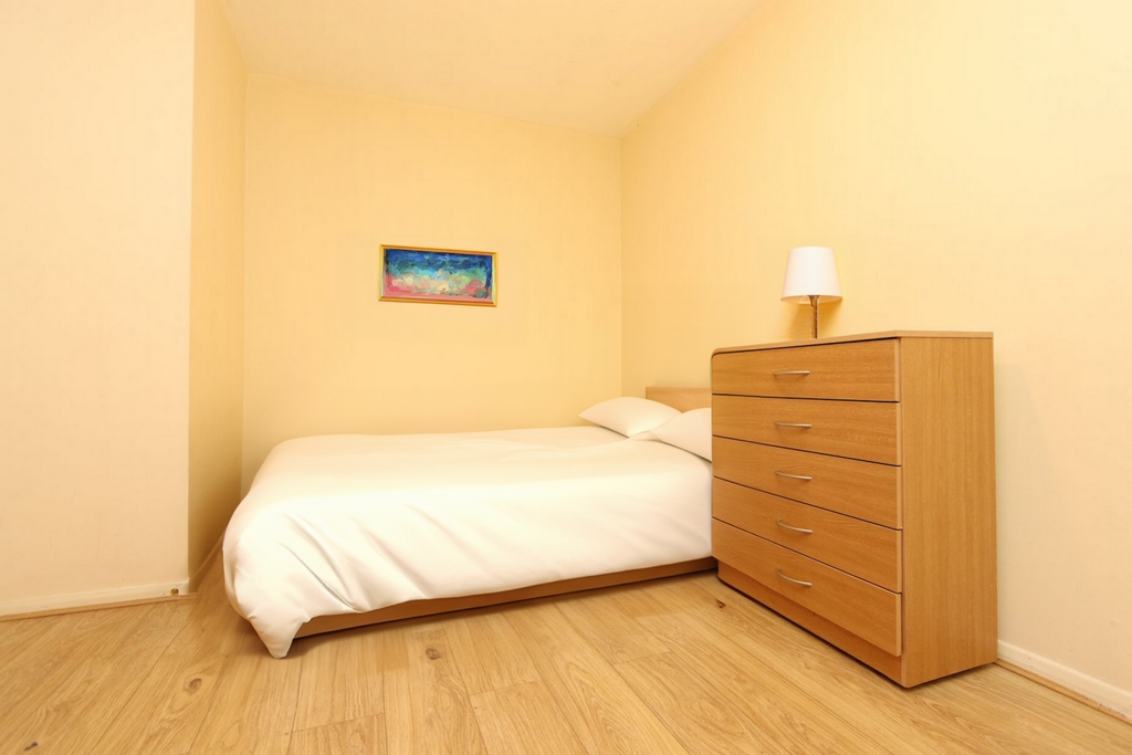 Double room - Single use to rent in Bethnal Green, London, E2