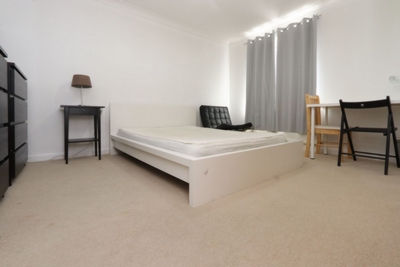 Ensuite Double Room to rent in Brigantine Court,7 Spert Street, Limehouse, London, E14