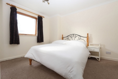 Ensuite Single Room to rent in Meridian Place, South Quay, London, E14