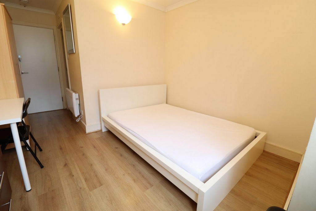 Ensuite Double Room to rent in Stepney Green, London, E1