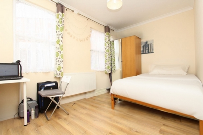 Ensuite Single Room to rent in Alexandra Road, Wood Green, London, N8
