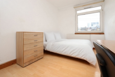 Double room - Single use to rent in McAusland House, Wrights Road, Bow, London, E3