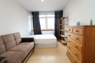 Double Room to rent in McAusland House, Wrights Road, Bow, London, E3