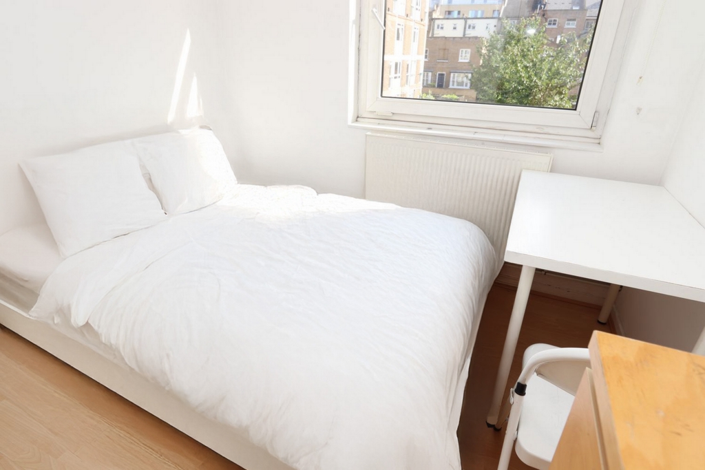 Double room - Single use to rent in Bow, London, E3
