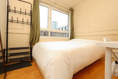 Double room - Single use to rent in McAusland House, Wrights Road, Bow, London, E3