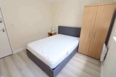 Double room - Single use to rent in 35 Sherwood Gardens, Island Gardens, London, E14