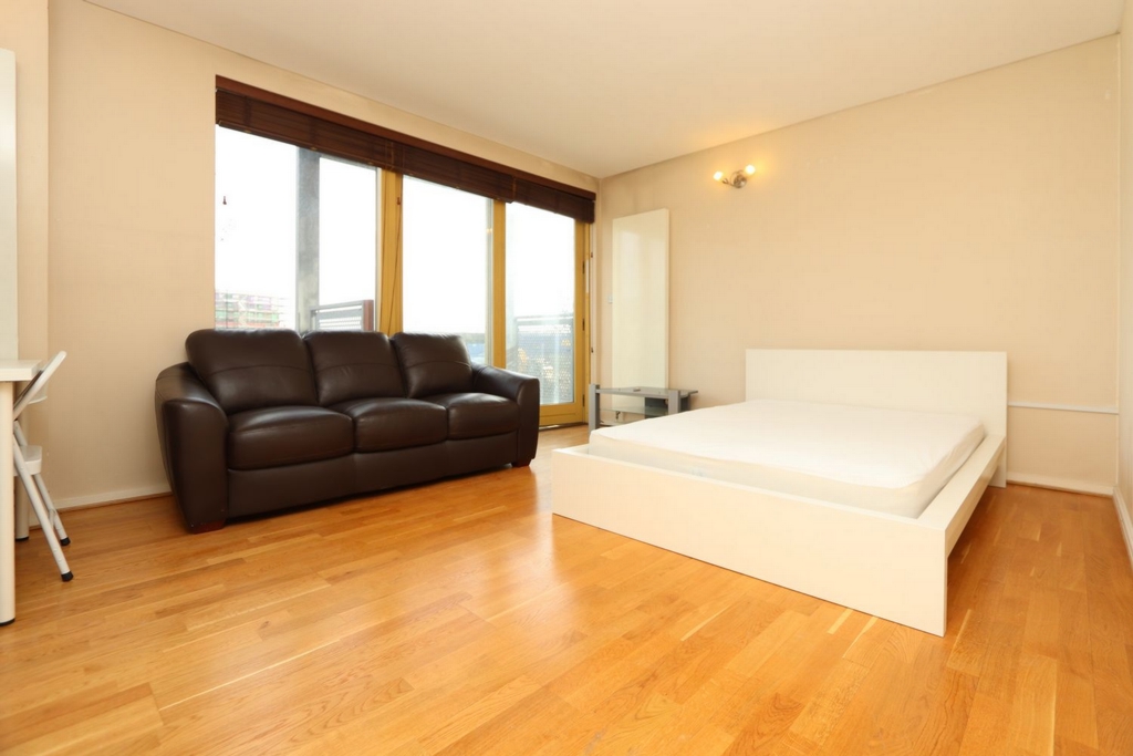 Double room - Single use to rent in , London, SE10