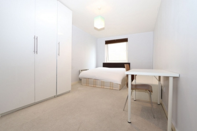 Ensuite Double Room to rent in Berglen Court,7 Branch Road, Limehouse, London, E14