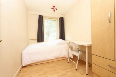 Double room - Single use to rent in Foxton House, Albert Road, King George V, London, E16