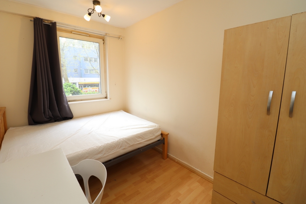 Double room - Single use to rent in King George V, London, E16