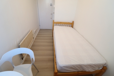 Single Room to rent in Dethick Court, Ford Road, Bow, London, E3