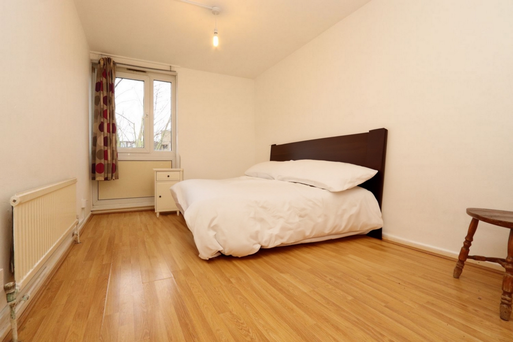 Double room - Single use to rent in Bow, London, E3