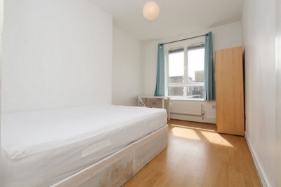 Double room - Single use to rent in Southey House, Browning Street, Elephant & Castle, London, SE17