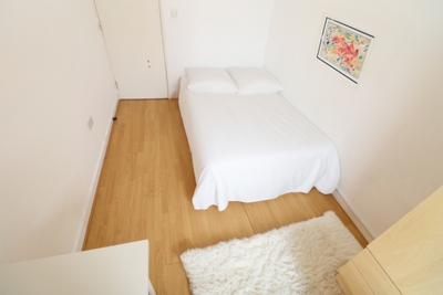 Double room - Single use to rent in Southey House, Browning Street, Elephant & Castle, London, SE17