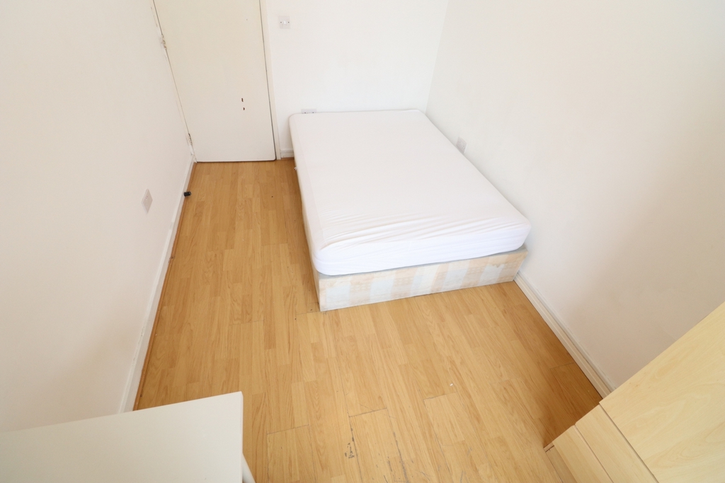 Double room - Single use to rent in Elephant & Castle, London, SE17