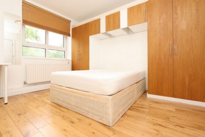Double room - Single use to rent in Linnell House, Boundary Road, South Hampstead, London, NW8