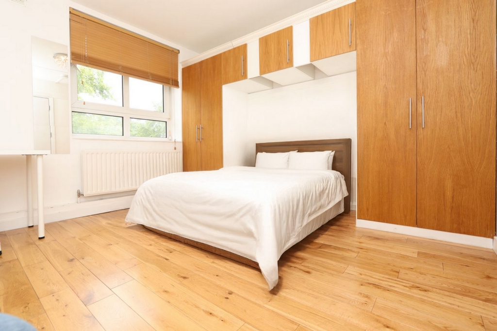 Double room - Single use to rent in South Hampstead, London, NW8
