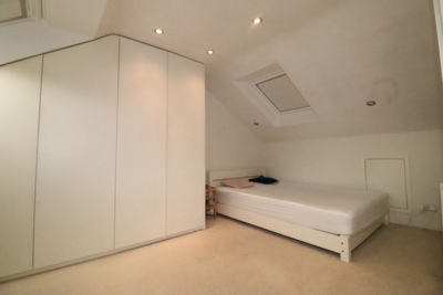 Ensuite Double Room to rent in Oakington Road, Westbourne Park, London, W9