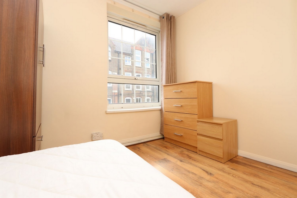 Double room - Single use to rent in Mudchute, Isle of Dogs, London, E14