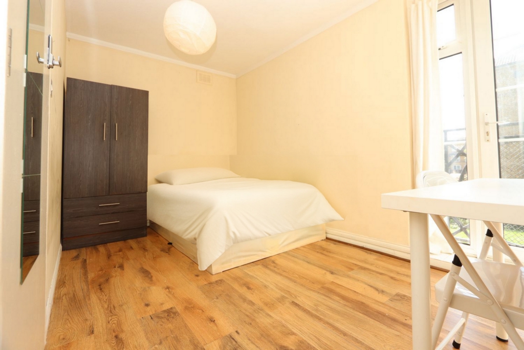 Double room - Single use to rent in Mudchute, Isle of Dogs, London, E14