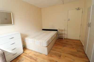 Double room - Single use to rent in Exmouth House, Mudchute, Isle of Dogs, London, E14