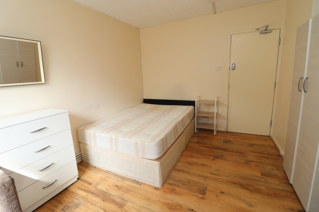 Double room - Single use to rent in Mudchute, Isle of Dogs, London, E14