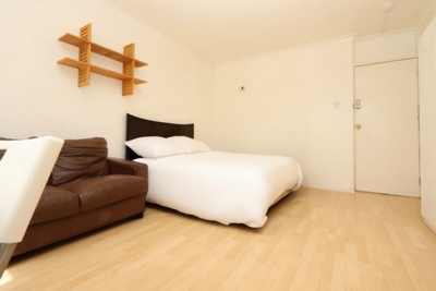 Double Room to rent in Siege House, Sidney Street, Whitechapel, Shadwell, London, E1