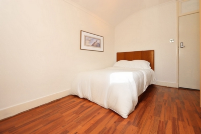 Double room - Single use to rent in Kirton Road, Upton Park, London, E13