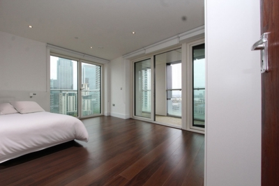 Double Room to rent in Talisman Tower, 6 Lincoln Plaza, Canary Wharf, London, E14
