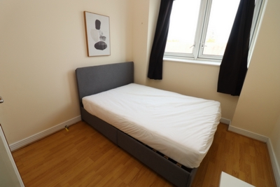 Double room - Single use to rent in The Quadrangle House, 84 Romford Road, Stratford,Maryland, London, E15