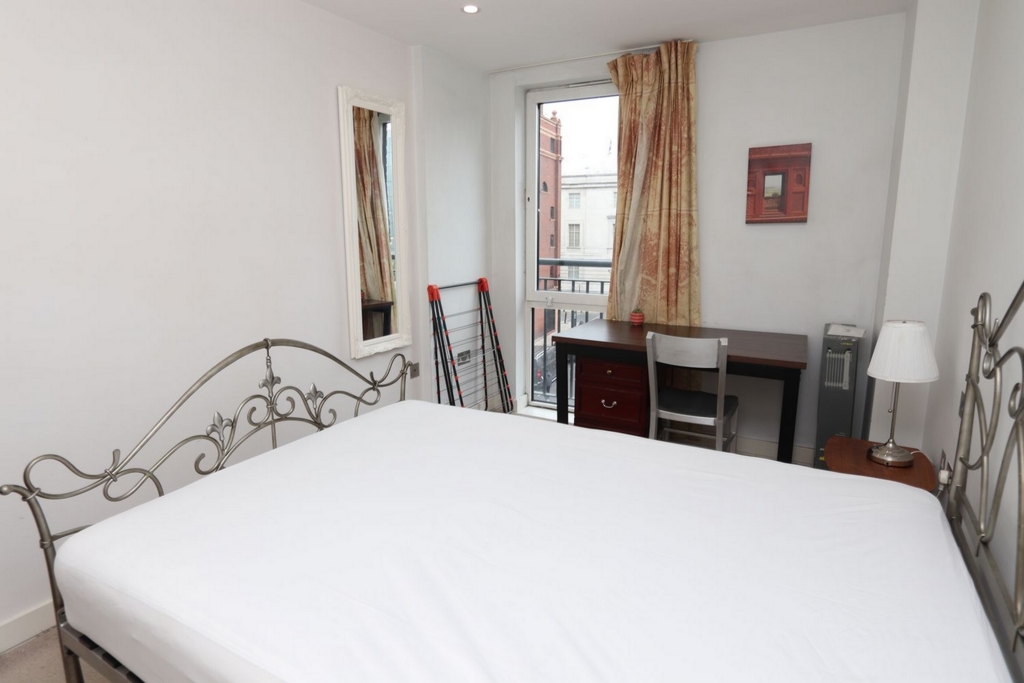 Double room - Single use to rent in Hackney Central, London, E8