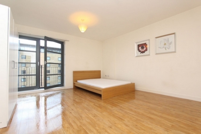 Double Room to rent in Zenith Basin, 592 Commercial Road, Limehouse, London, E14