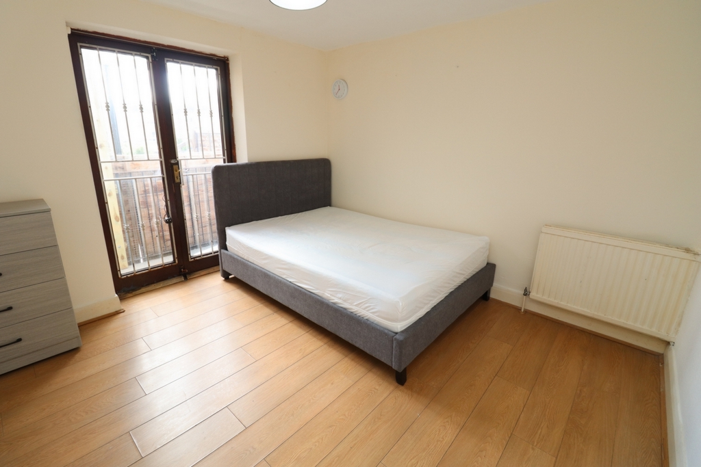 Double room - Single use to rent in Bow, London, E3