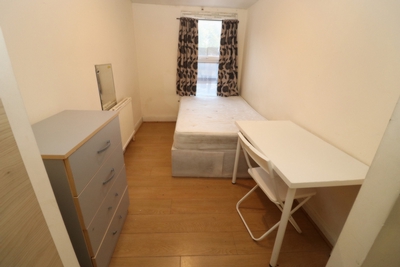 Double room - Single use to rent in Roman Road, Bow, London, E3