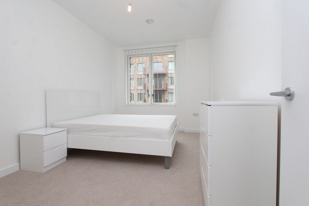 Double room - Single use to rent in London City Airport,Gallions Reach, London, E16