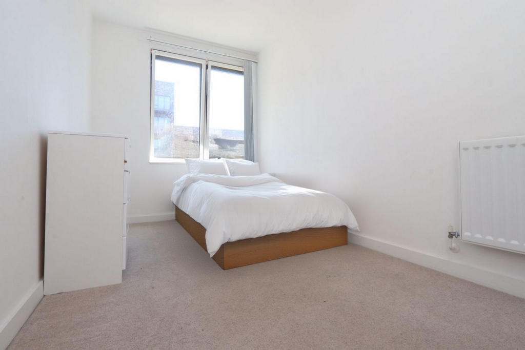 Double room - Single use to rent in London City Airport,Gallions Reach, London, E16