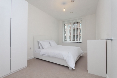 Double room - Single use to rent in Samuel Building, 9 Frobisher Yard, London City Airport,Gallions Reach, London, E16